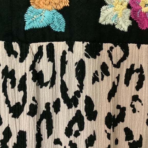 Savanna Jane Embroidered Top L - Picture 5 of 9
